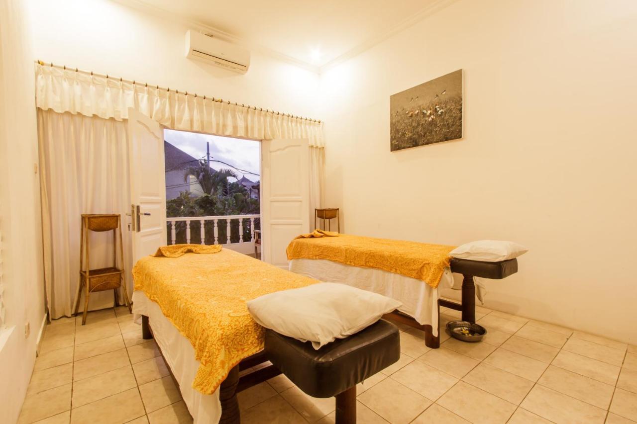 Bening Hut And Spa Seminyak Exterior foto