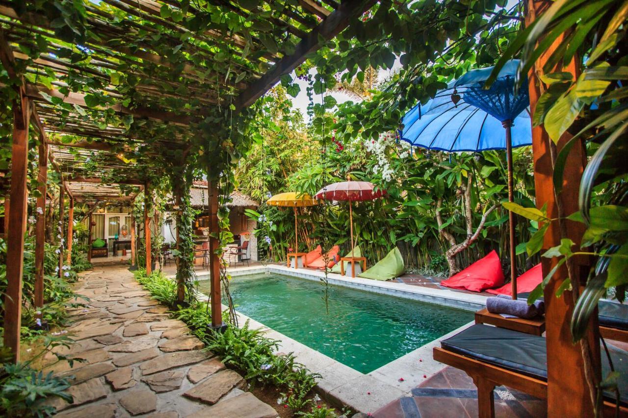 Bening Hut And Spa Seminyak Exterior foto
